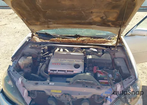 2005 Toyota Camry Le V6 from USA, damaged, VIN 4T1BF32K45U603603